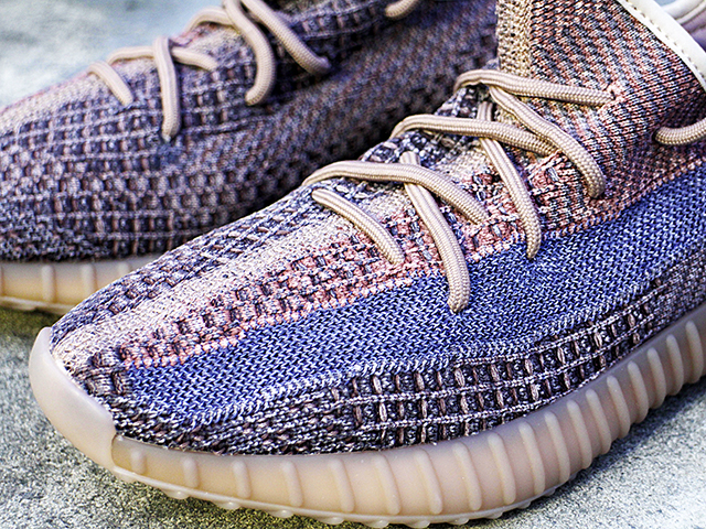 YEEZY BOOST 350 V2 “FADE/YECHER”01