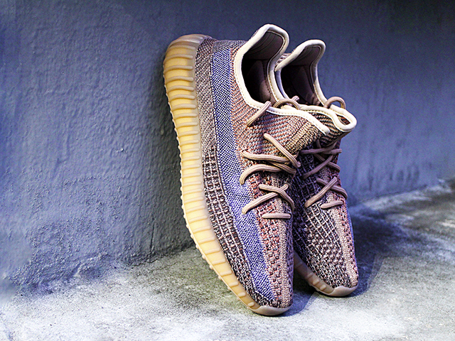 YEEZY BOOST 350 V2 “FADE/YECHER”01