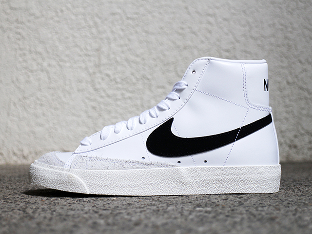 WMNS BLAZER 77 WHITE/BLACK01