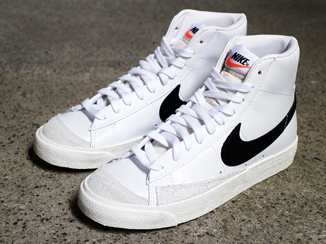 WMNS BLAZER 77 WHITE/BLACK01