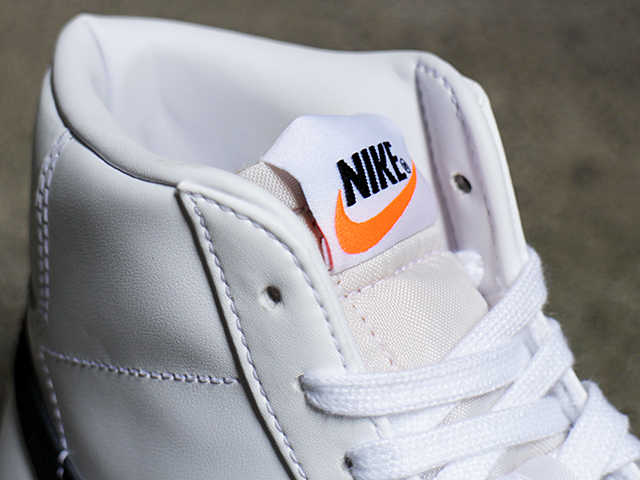 WMNS BLAZER 77 WHITE/BLACK01
