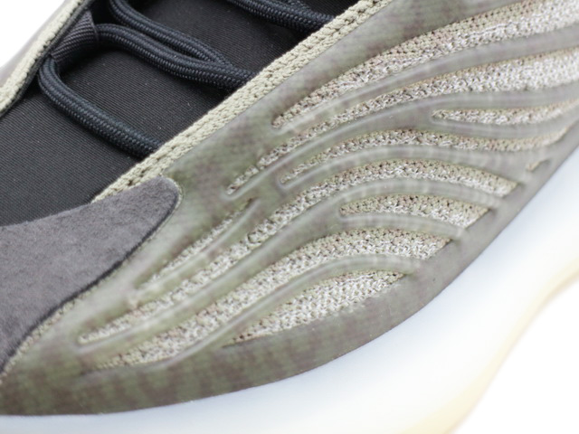 YEEZY QNTM H68771 - 4