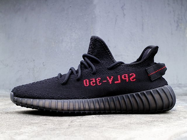 YEEZY BOOST 350 V2 “CORE BLACK/RED”01