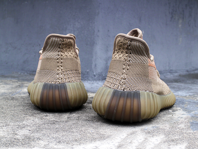 YEEZY BOOST 350 V2 “SAND TAUPE”01