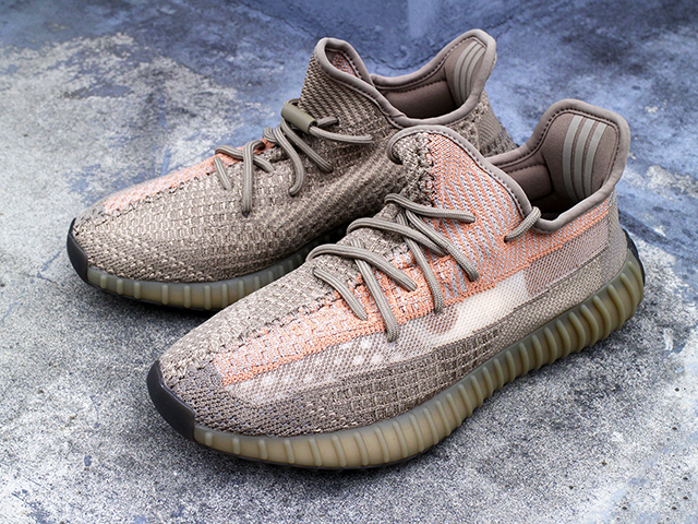 YEEZY BOOST 350 V2 “SAND TAUPE”01