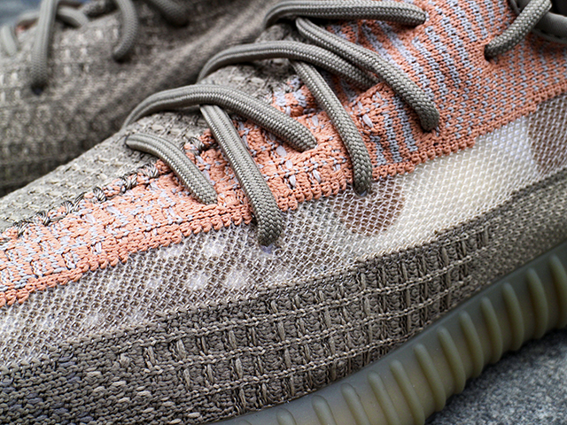 YEEZY BOOST 350 V2 “SAND TAUPE”01