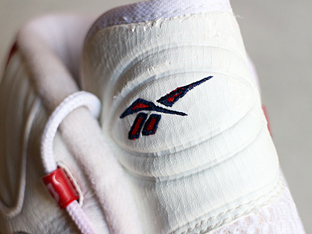 REEBOK THE QUESTION “ALLEN IVERSON AUTOGRAPH”01
