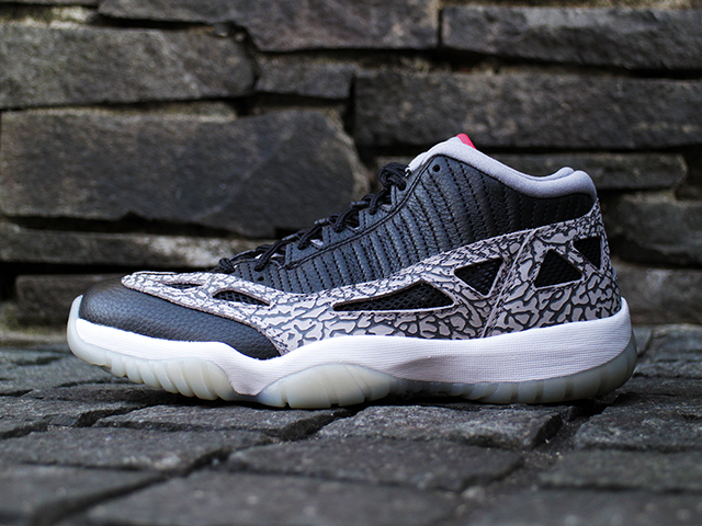 AIR JORDAN 11 RETRO LOW IE “BLACK/CEMENT GREY”01