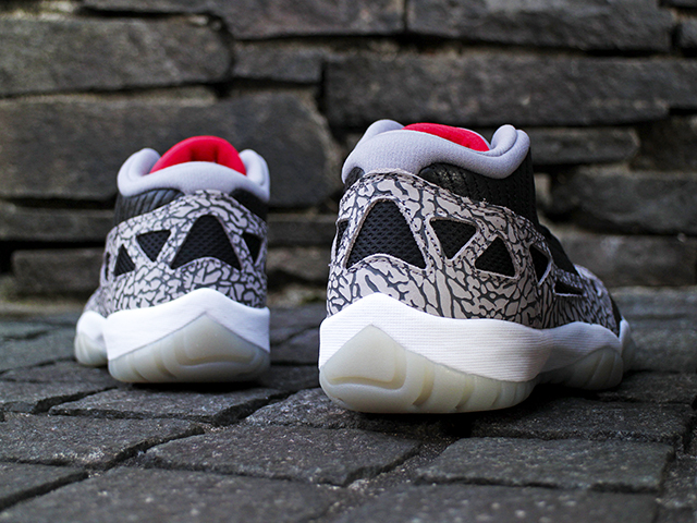 AIR JORDAN 11 RETRO LOW IE “BLACK/CEMENT GREY”01