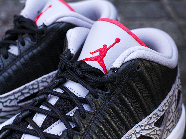 AIR JORDAN 11 RETRO LOW IE “BLACK/CEMENT GREY”01