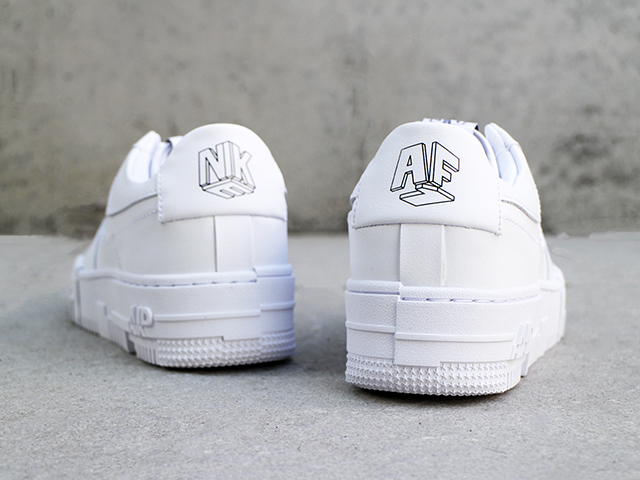 WMNS AIR FORCE 1 PIXEL “WHITE/BLACK”01