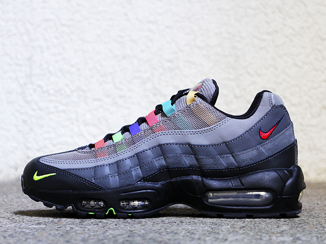 AIR MAX 95 SE “TV COLOR BARS”01