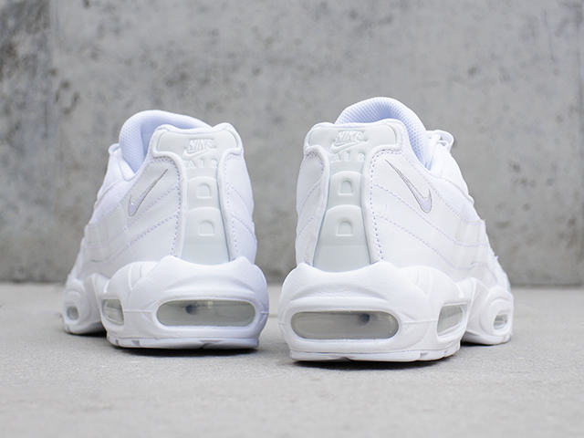 AIR MAX 95 ESSENTIAL “WHITE/GREY FOG”01