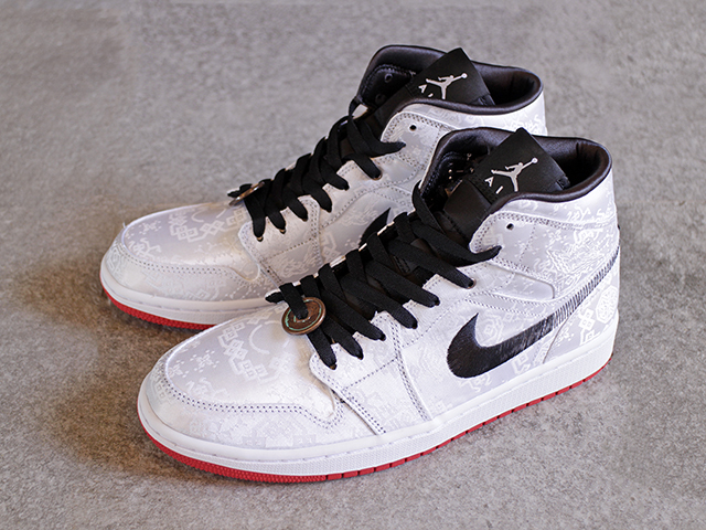 AIR JORDAN 1 MID SE FEARLESS “CLOT”01