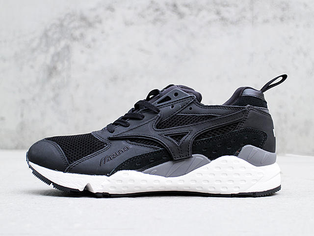 MIZUNO MONDO CONTROL “田中将大×ももいろクローバーZ ×MITA SNEAKERS”01