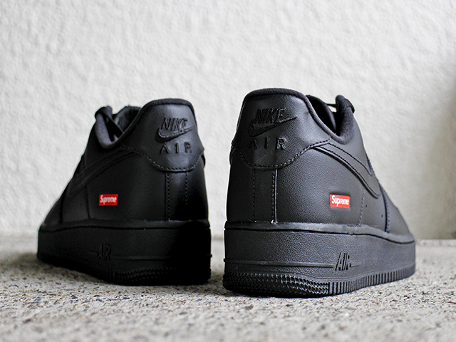 AIR FORCE 1 LOW/SUPREME “BLACK”01