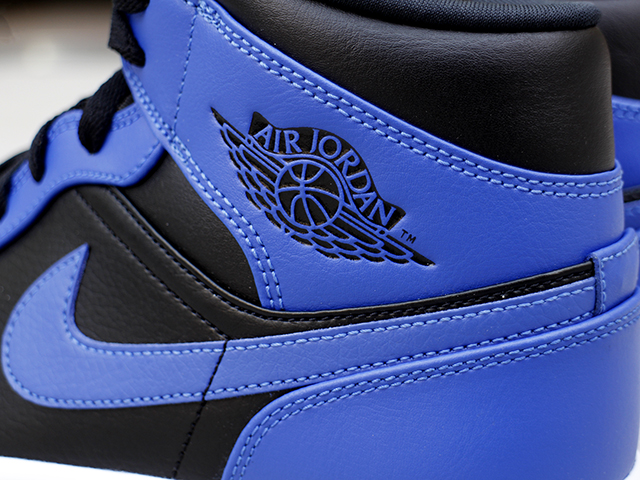 AIR JORDAN 1 MID “BLACK/HYPER ROYAL”01