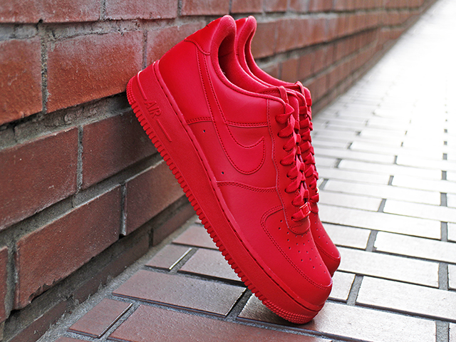 AIR FORCE 1 07 LV8 “TRIPLE RED”01