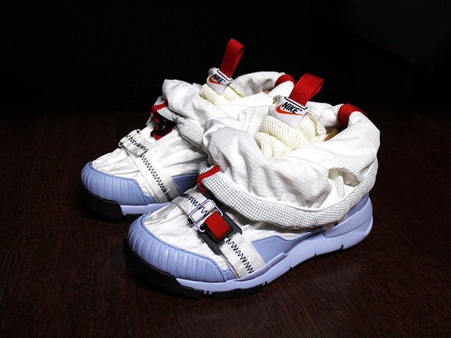 MARS YARD OVERSHOE01