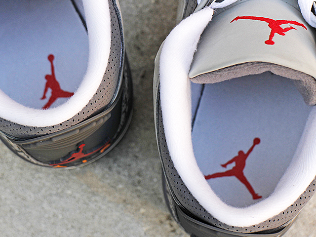 AIR JORDAN 3 RETRO “COOL GREY 2021”01