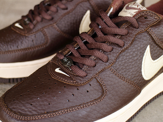 AIR FORCE 1 LOW “CHOCOLATE/LIGHT STRAW” 200101
