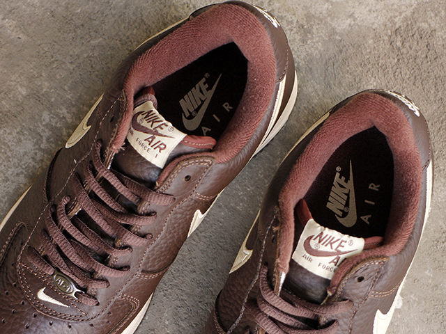 AIR FORCE 1 LOW “CHOCOLATE/LIGHT STRAW” 200101