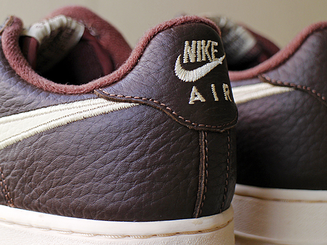 AIR FORCE 1 LOW “CHOCOLATE/LIGHT STRAW” 200101