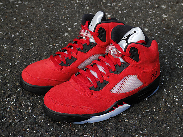 AIR JORDAN 5 RETRO “TORO BRAVO 2021”01