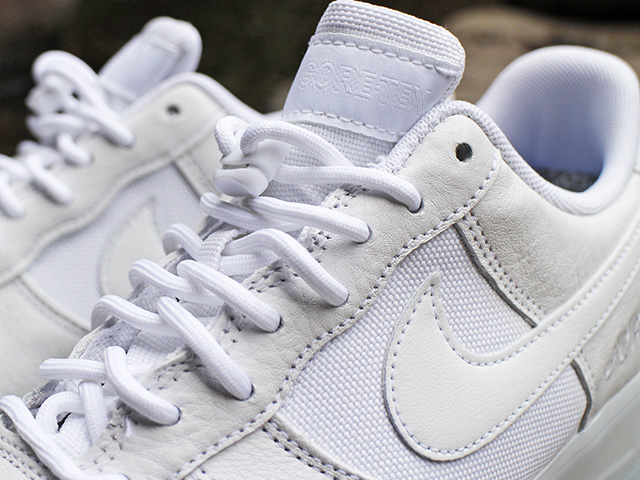 AIR FORCE 1 “GORE-TEX TRIPLE WHITE”01
