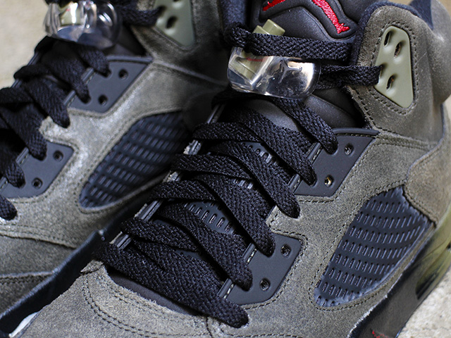 AIR JORDAN 5 RETRO “FEAR”01