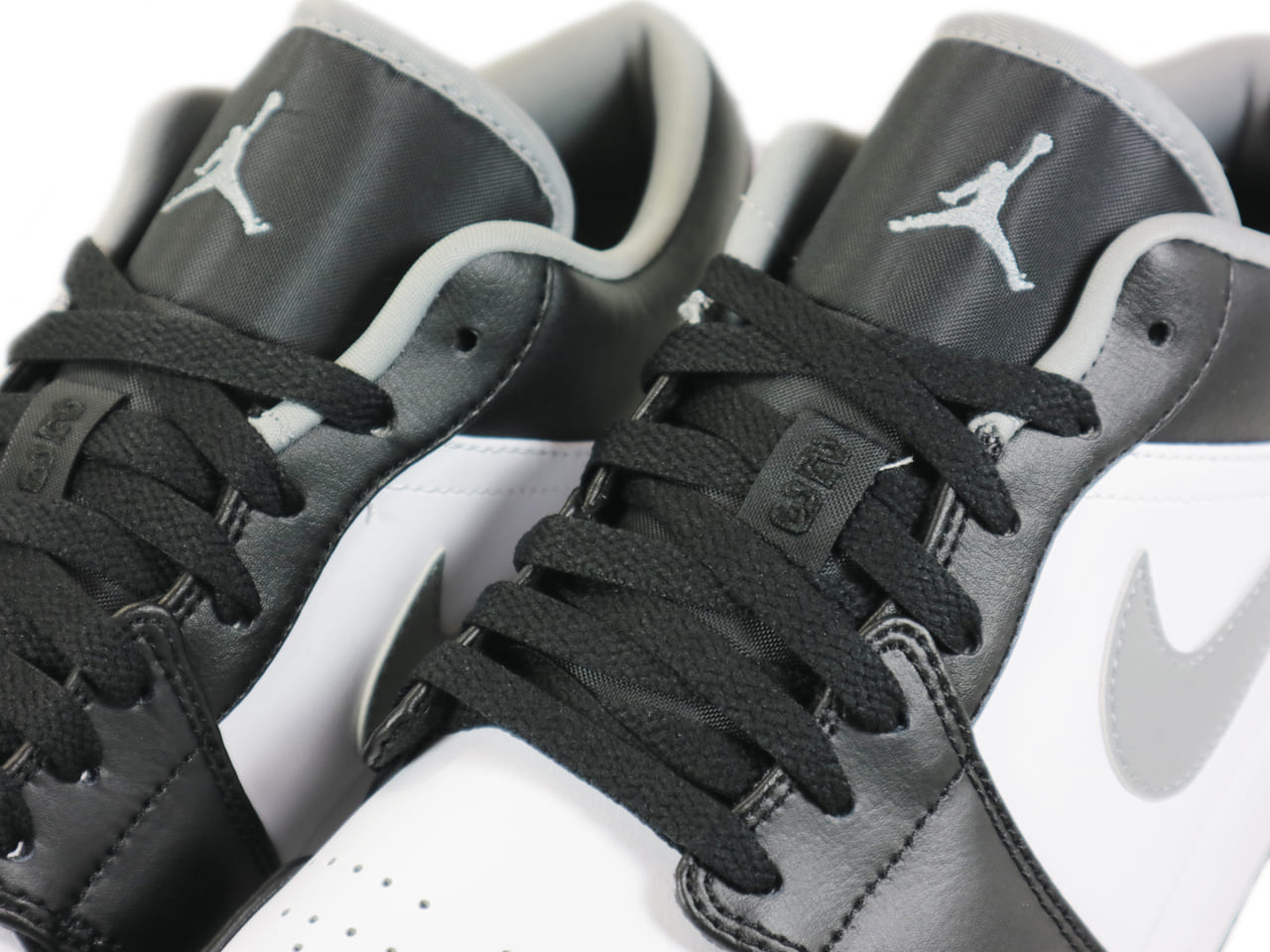 NIKE ナイキ AIR JORDAN 1 LOW 553558-040 Nike Men's Air Jordan 1 Low Black/ Grey/ White 553558 040