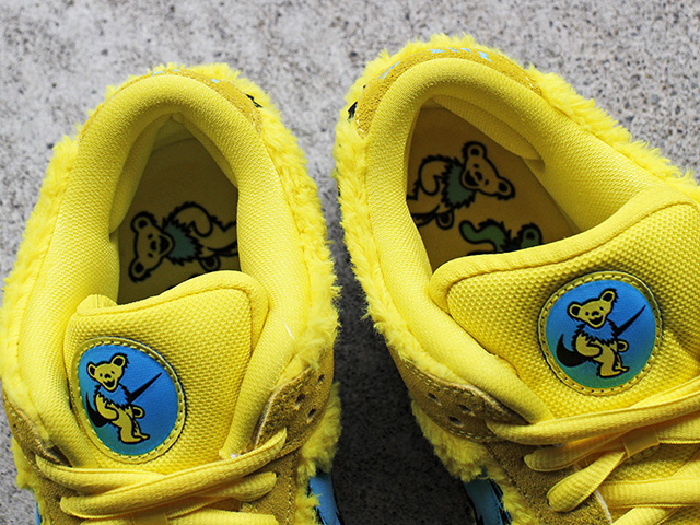 SB DUNK LOW PRO QS “GRATEFUL DEAD/YELLOW BEAR”01