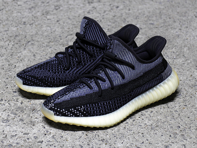YEEZY BOOST 350 V2 “CARBON”01