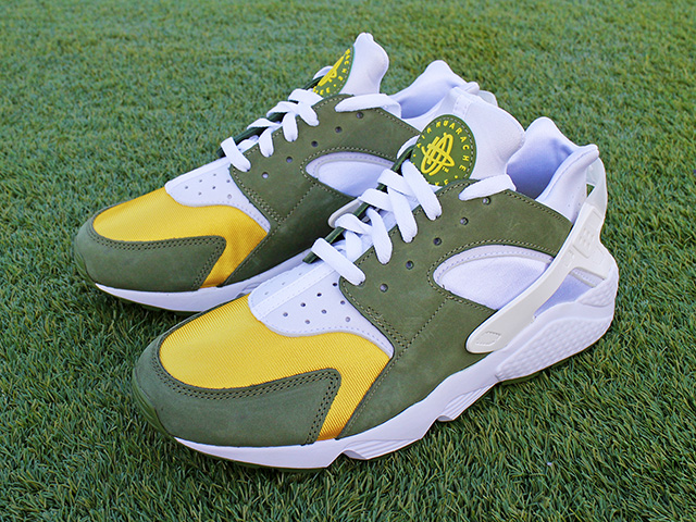 AIR HUARACHE LE “STUSSY/OLIVE 2021”01