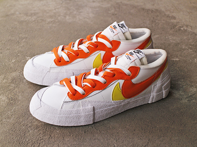 BLAZER LOW “SACAI” WHITE/MAGMAORANGE01