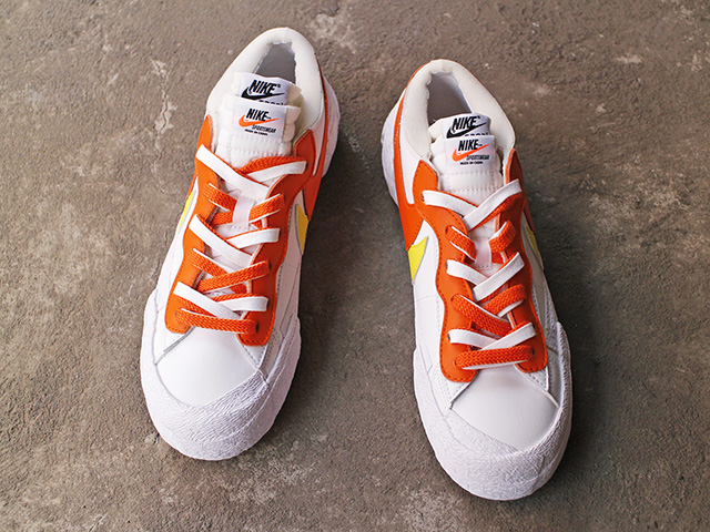 BLAZER LOW “SACAI” WHITE/MAGMAORANGE01