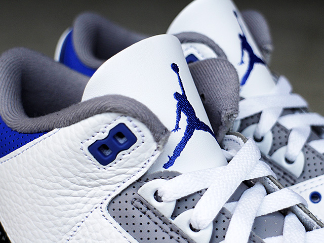 AIR JORDAN 3 RETRO “RACER BLUE”01