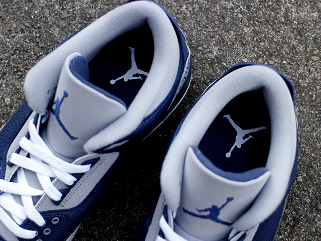 AIR JORDAN 3 RETRO “HOYAS”01