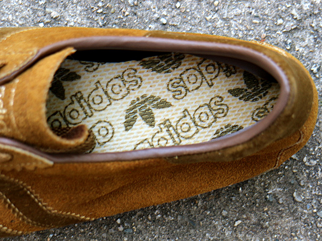 TOBACCO “MADE IN CANADA”01