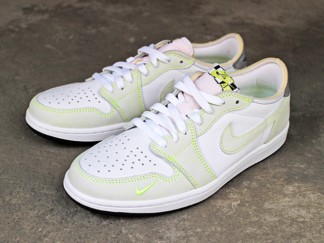 AIR JORDAN 1 LOW OG “GHOST GREEN”01