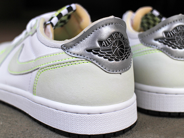 AIR JORDAN 1 LOW OG “GHOST GREEN”01