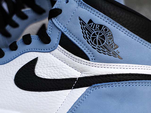 AIR JORDAN 1 RETRO HIGH OG “UNIVERSITY BLUE/BLACK”01
