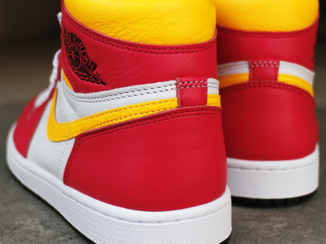 AIR JORDAN 1 RETRO HIGH OG “LIGHT FUSION RED”01
