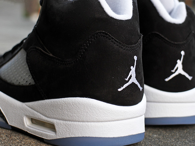 AIR JORDAN 5 RETRO “MOONLIGHT”01