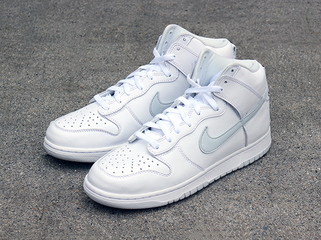DUNK HI SP “WHITE/PURE PLATINUM”01