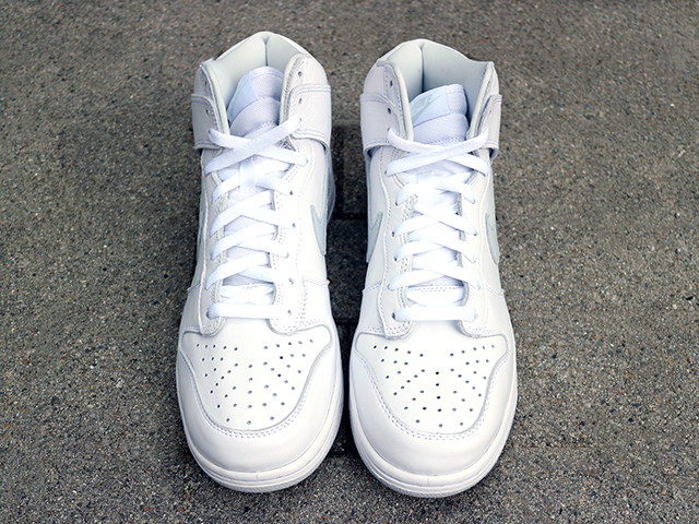 DUNK HI SP “WHITE/PURE PLATINUM”01