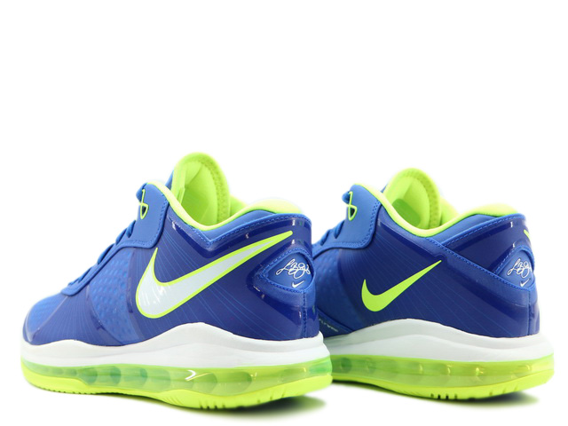 LEBRON 8 V/2 LOW QS DN1581-400 - 3