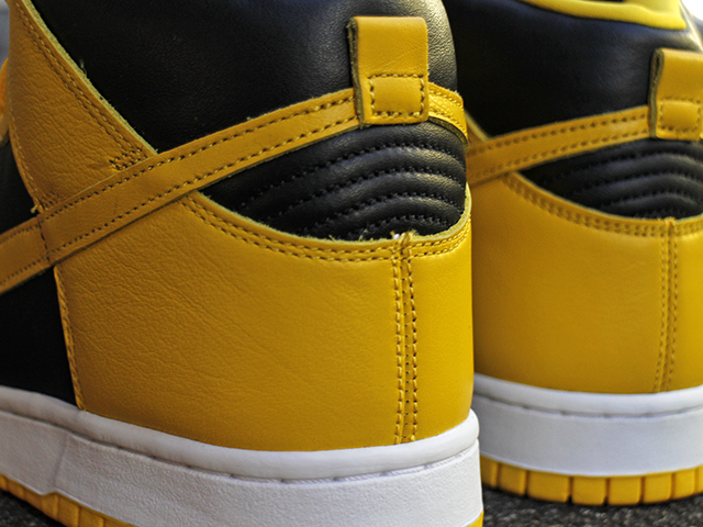DUNK HI SP “IOWA”01