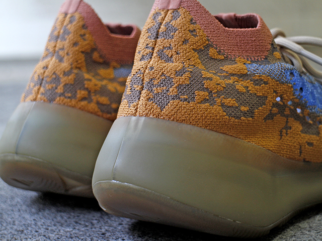 YEEZY BOOST 380 “BLUE OAT”01