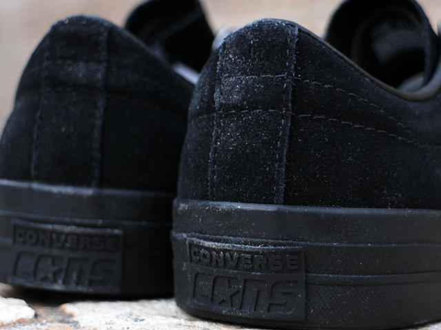 CONS ONE STAR PRO OX “TRIPLE BLACK”01